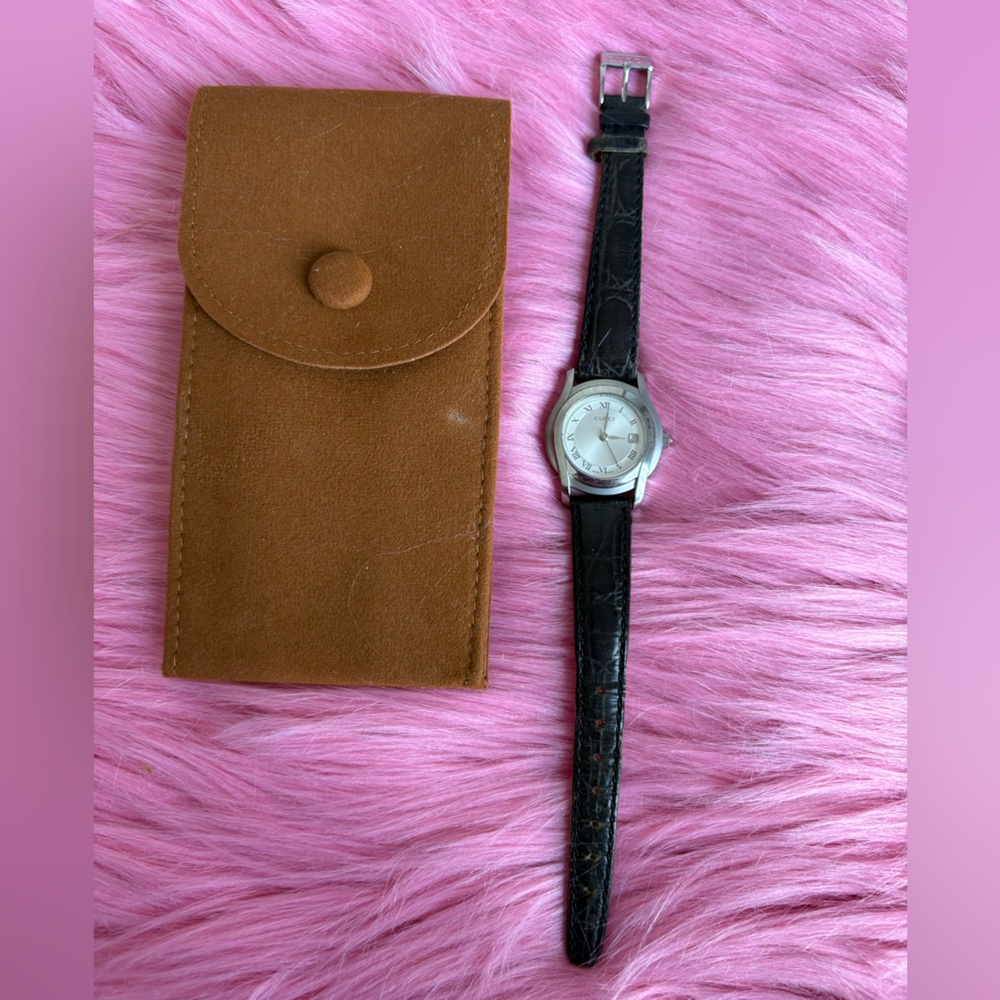 🖤🩶EUC Gucci 5500L Watch Ladies Silver Round Swiss Made🩶🖤